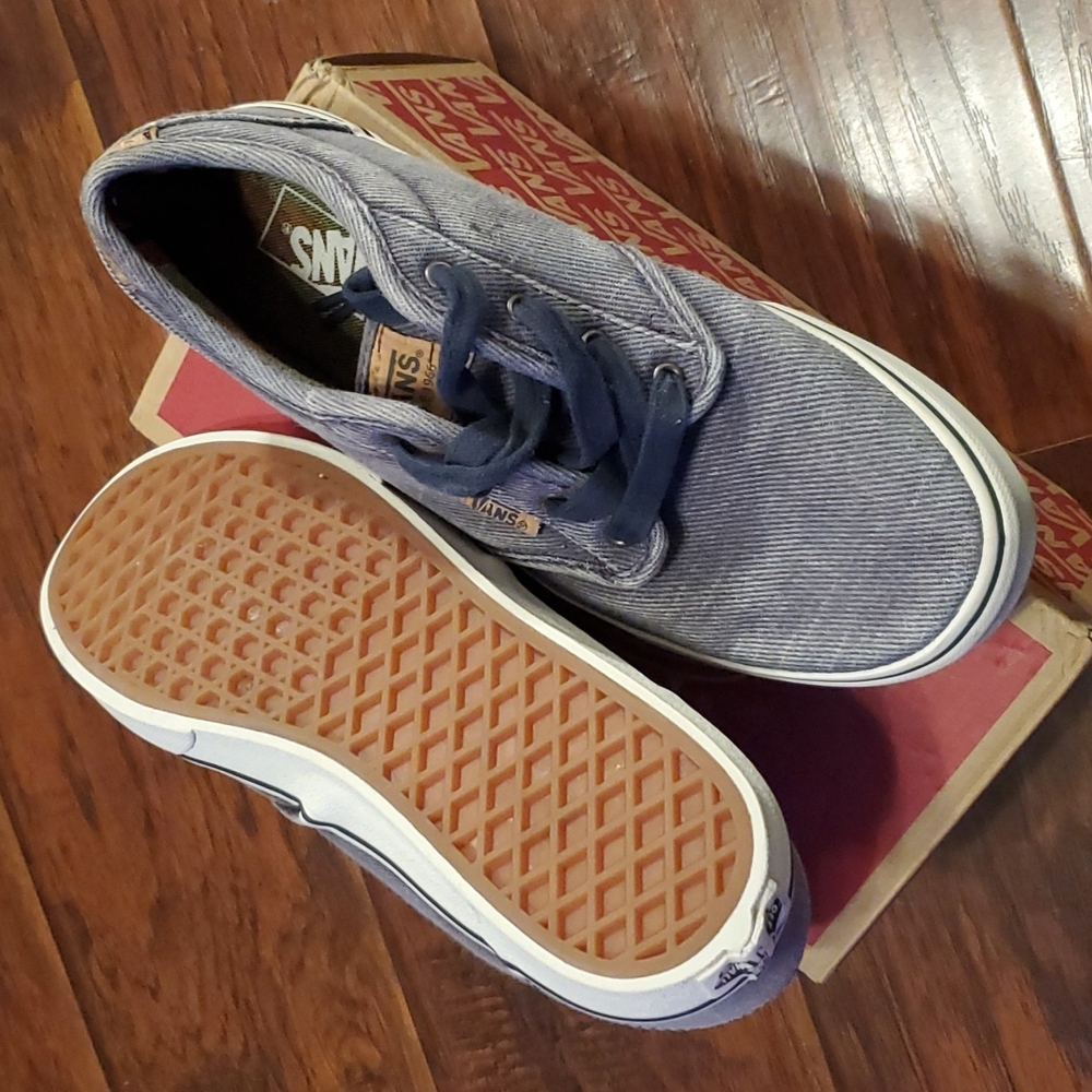 Shoes - Picture 5 of 6
